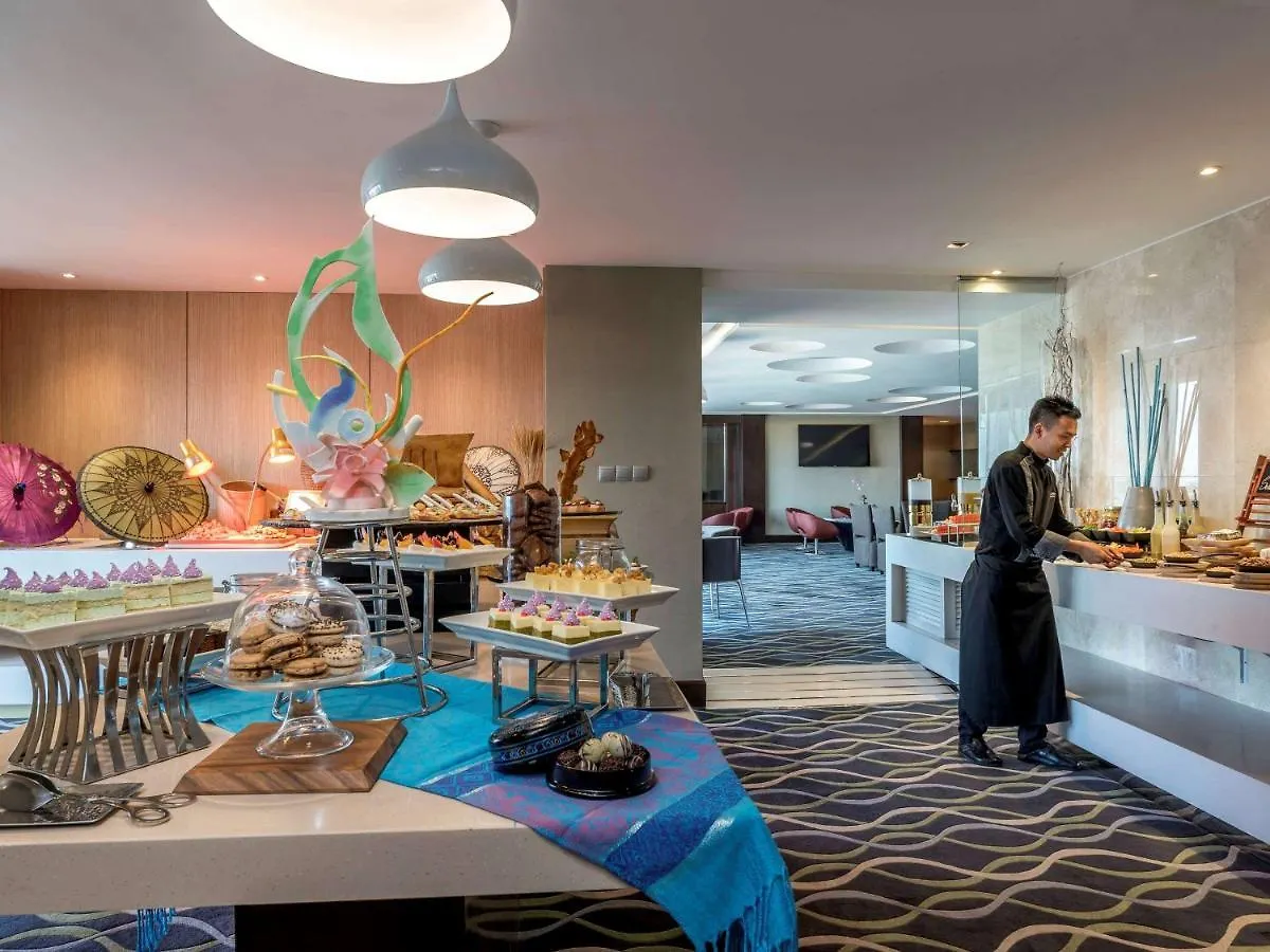 Novotel Yangon Max Hotel
