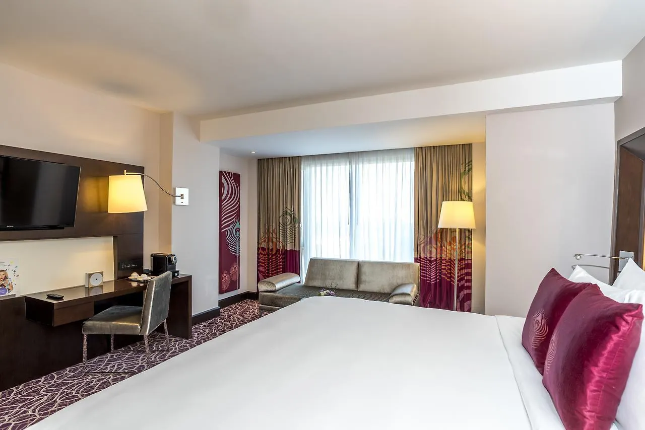Novotel Yangon Max