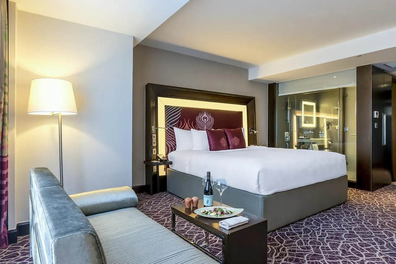 Hotel Novotel Yangon Max