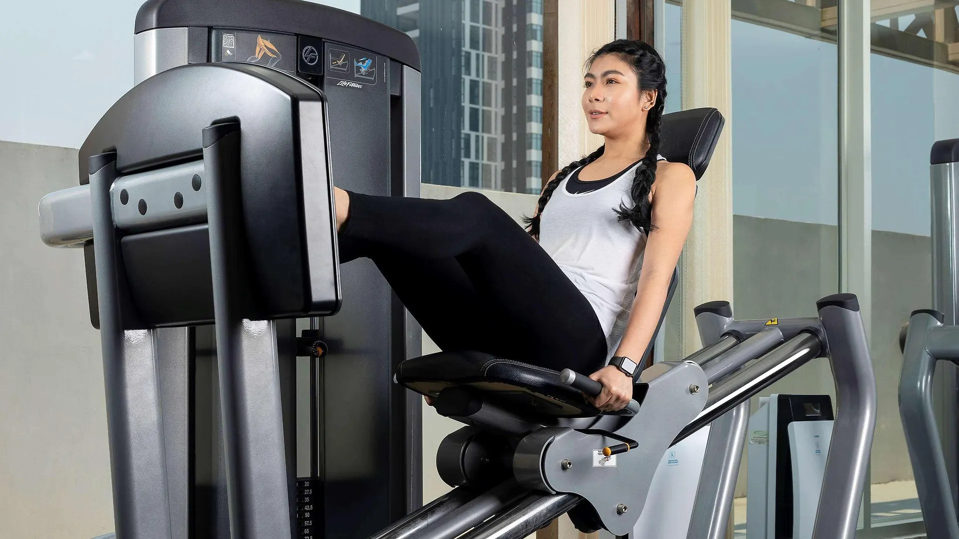 Hotel Novotel Yangon Max