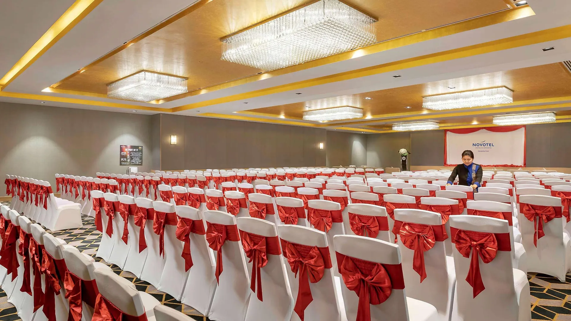 Novotel Yangon Max 5*,