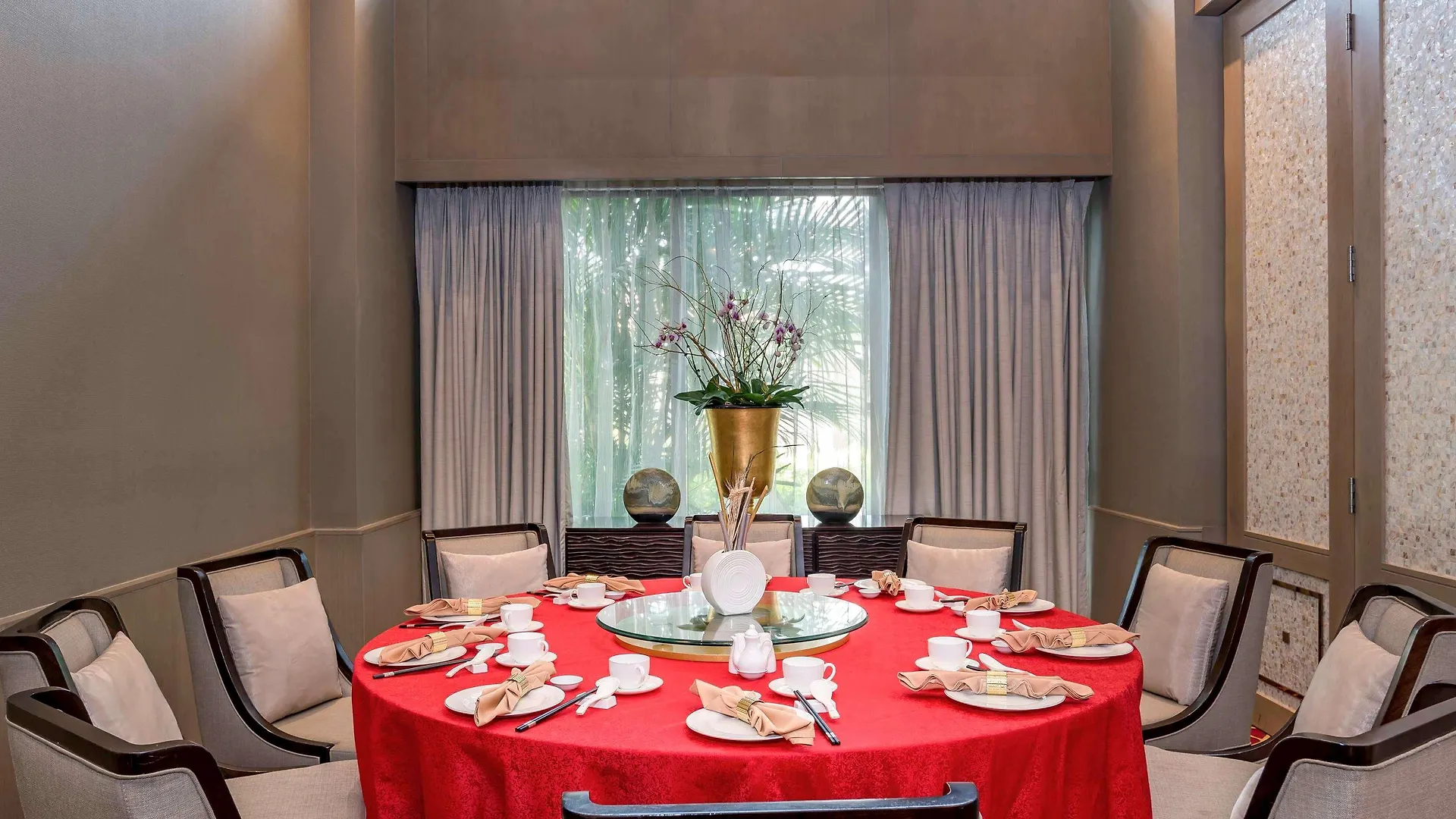 Novotel Yangon Max