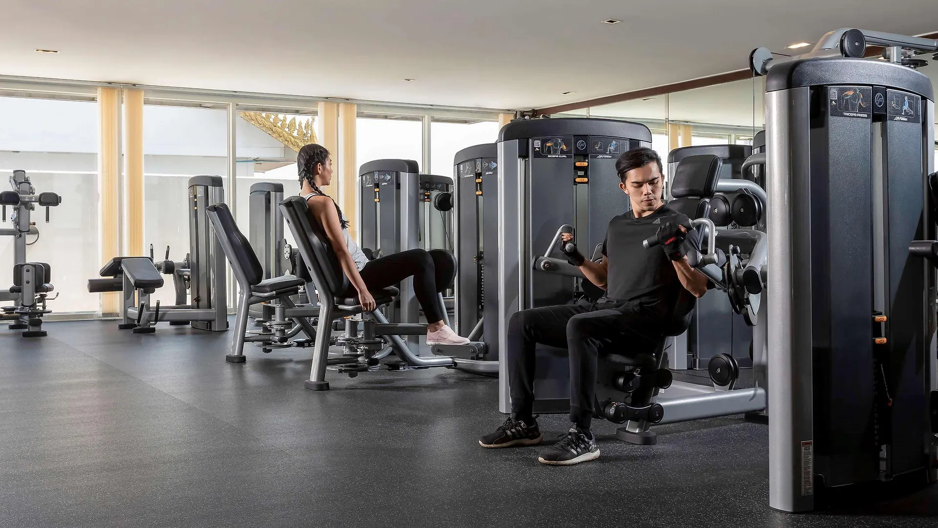 Hotel Novotel Yangon Max