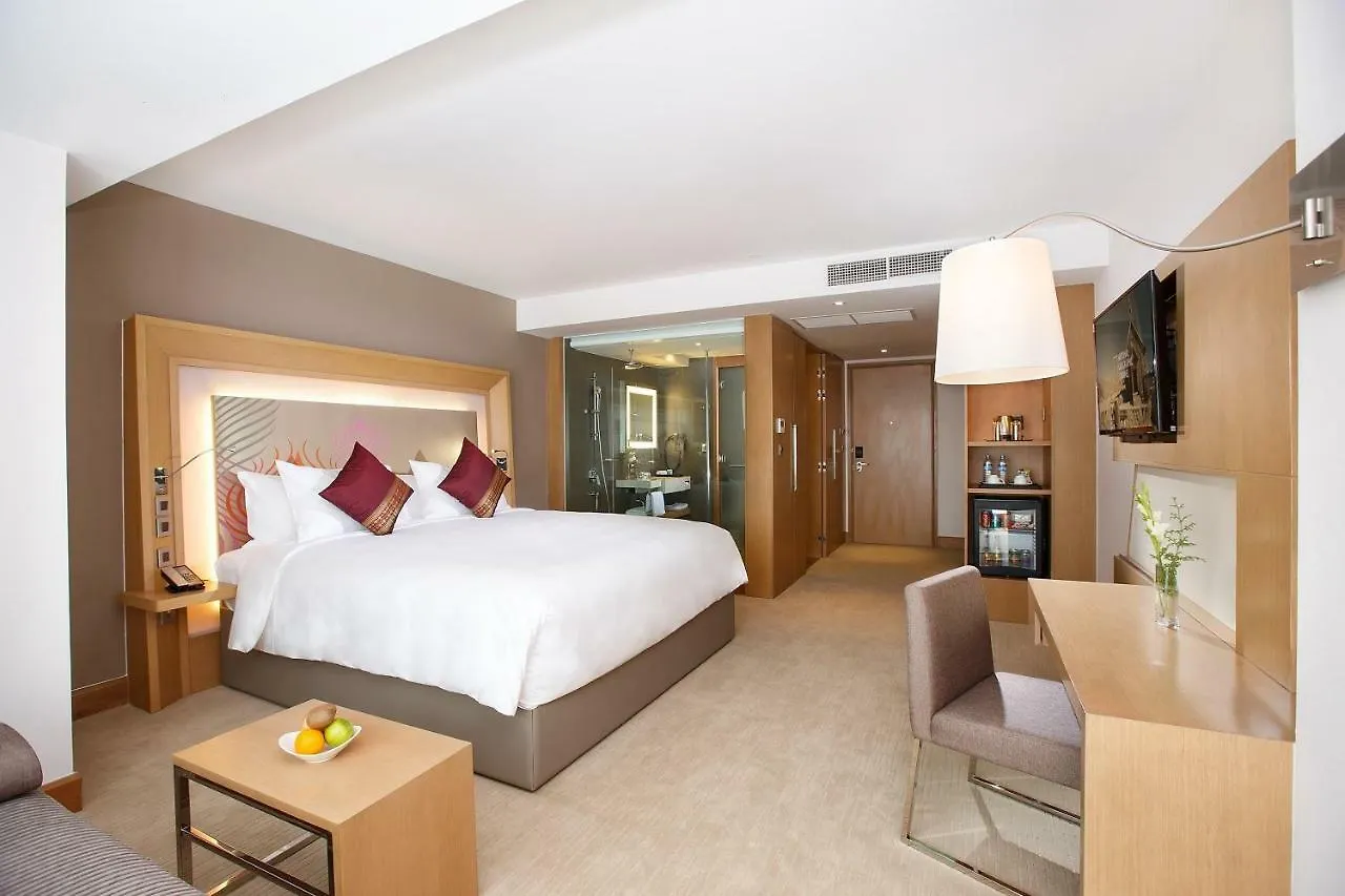 Hotel Novotel Yangon Max